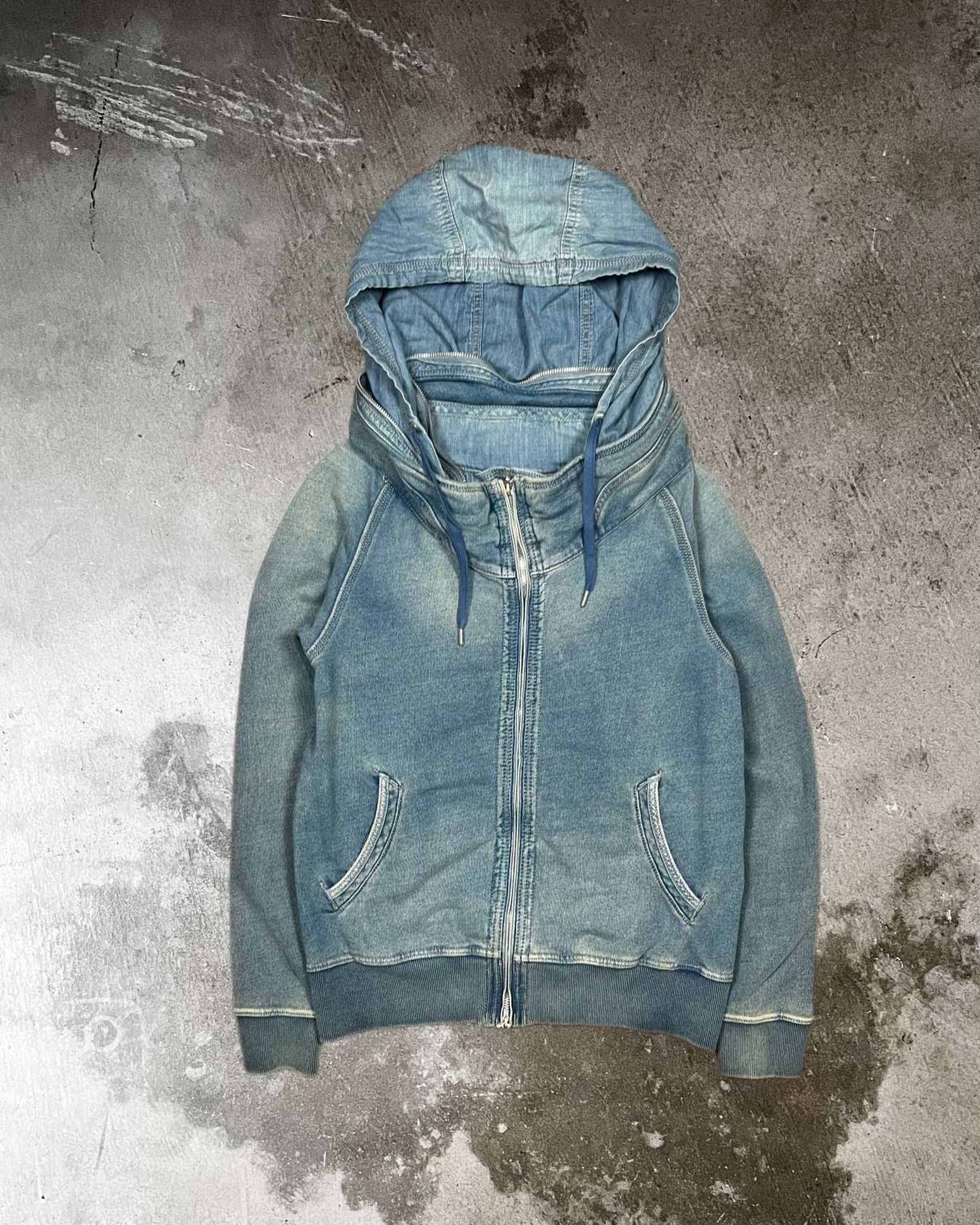 GOA Zip-Up with Stow-Away Hood